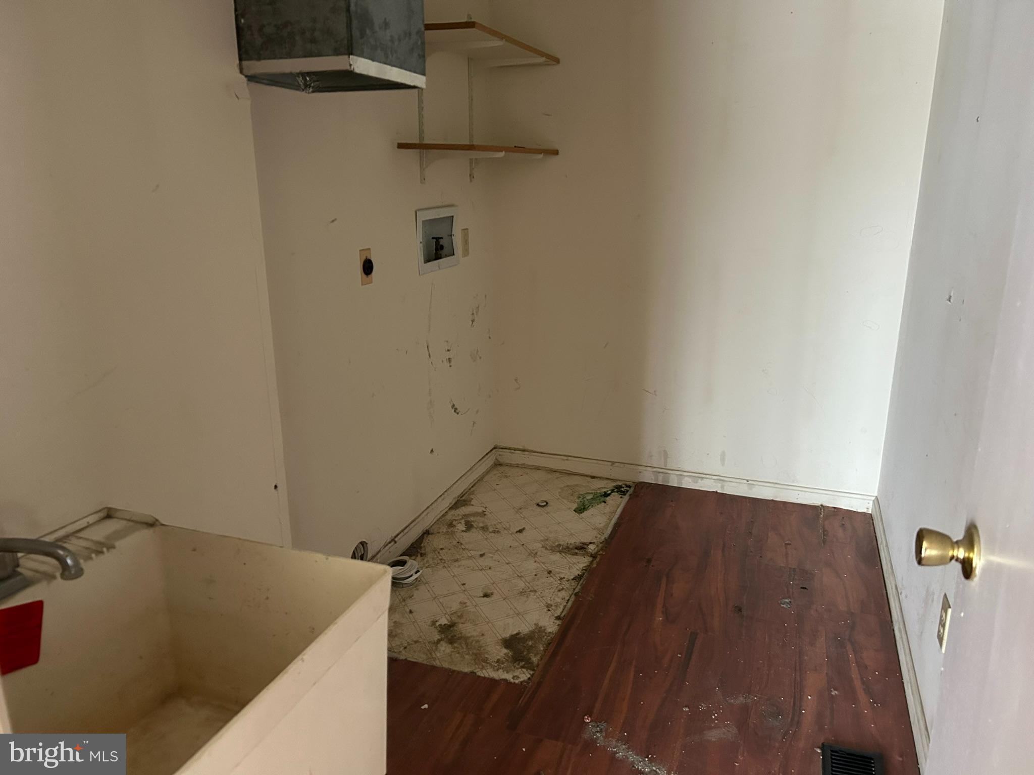 AVALON SHORES - Residential