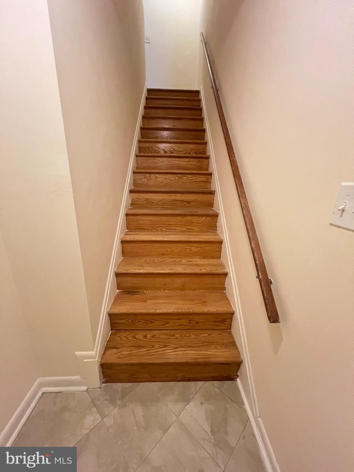 VILLAGE GREEN - Residential Lease