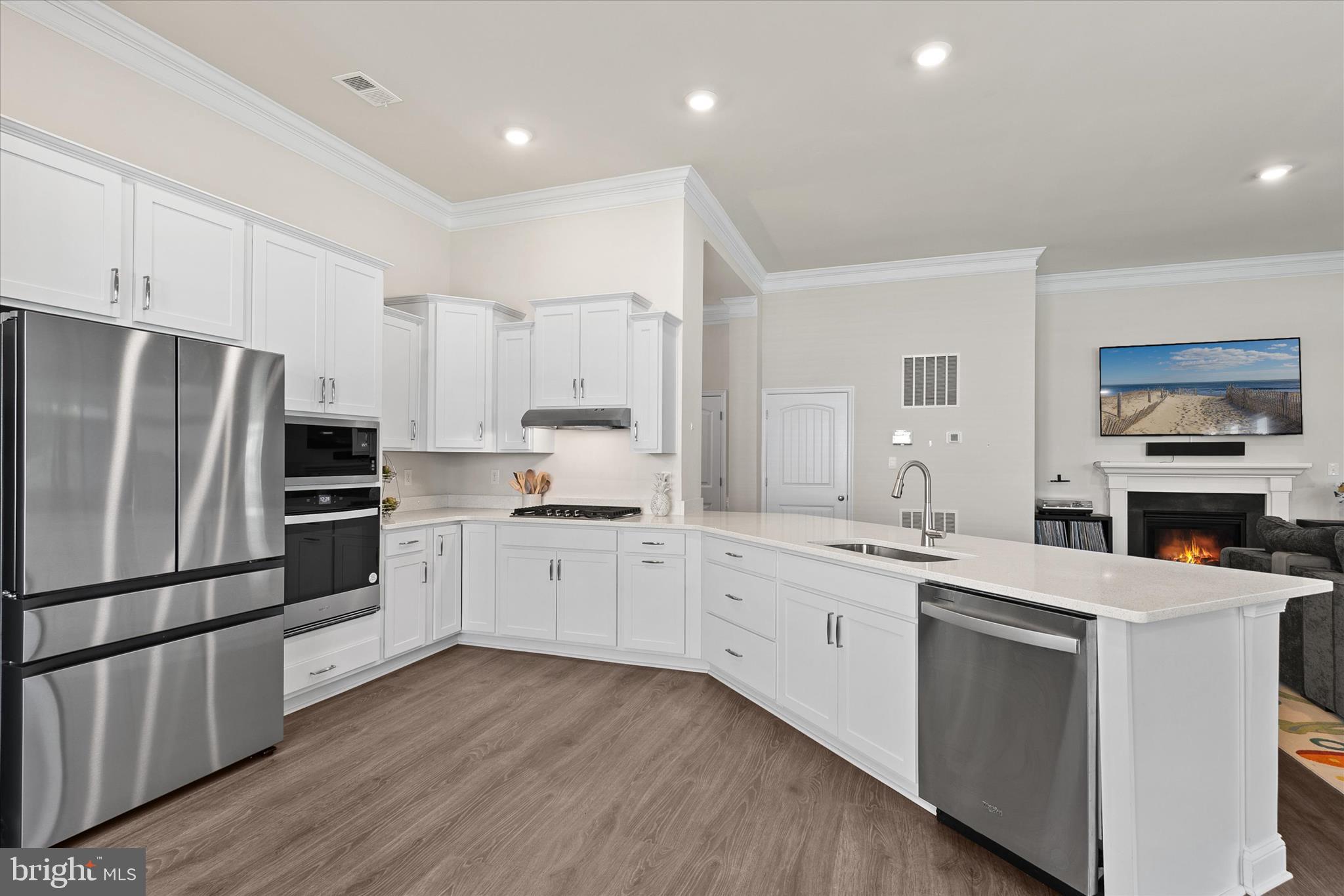 WOODFIELD PRESERVE - Residential