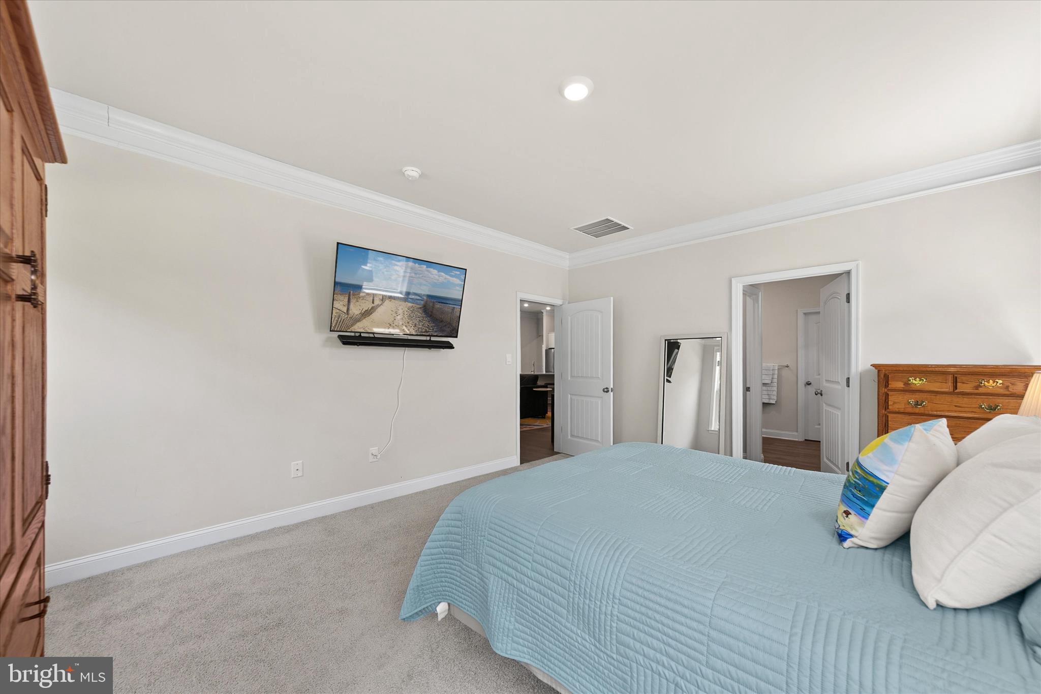 WOODFIELD PRESERVE - Residential