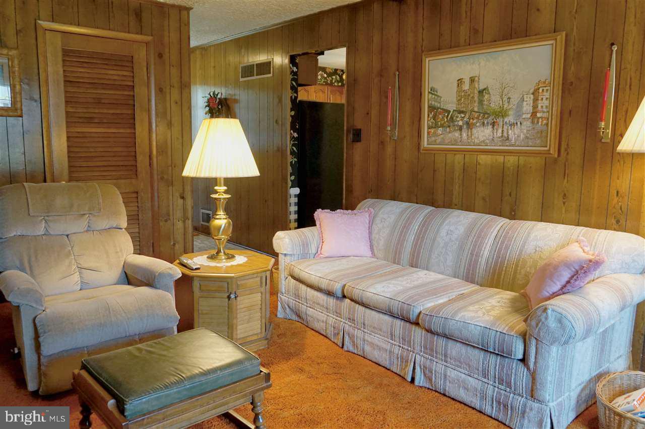 OUTDOOR COUNTRY CLUB - Residential