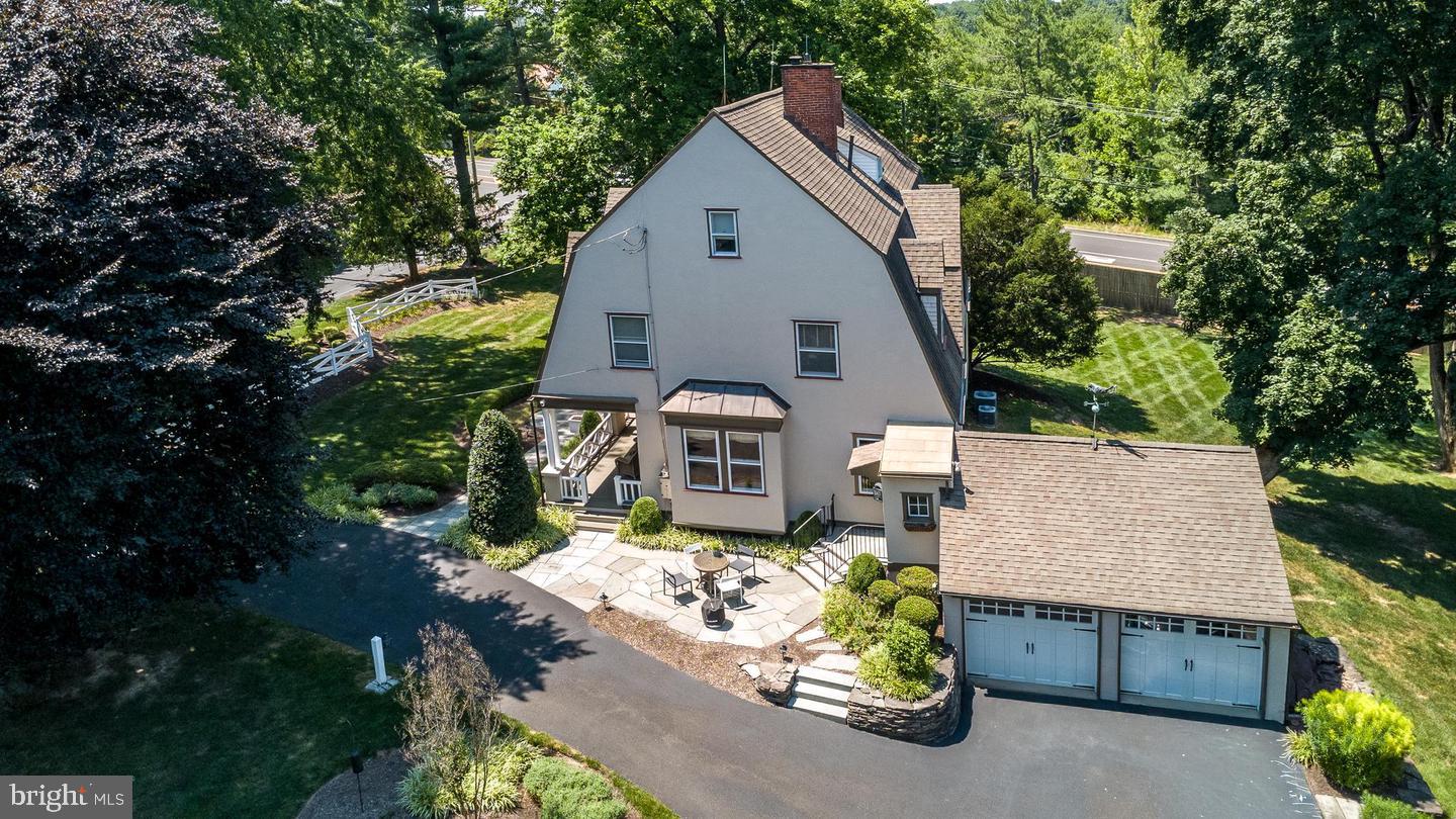 1633 GRASSHOPPER LANE