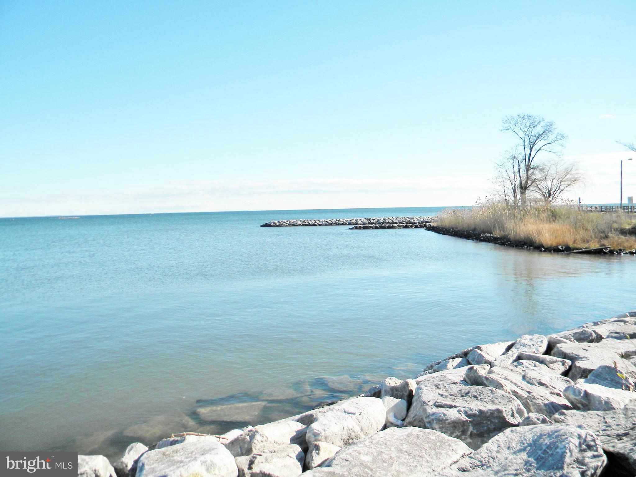 FRANKLIN MANOR BEACH - Residential