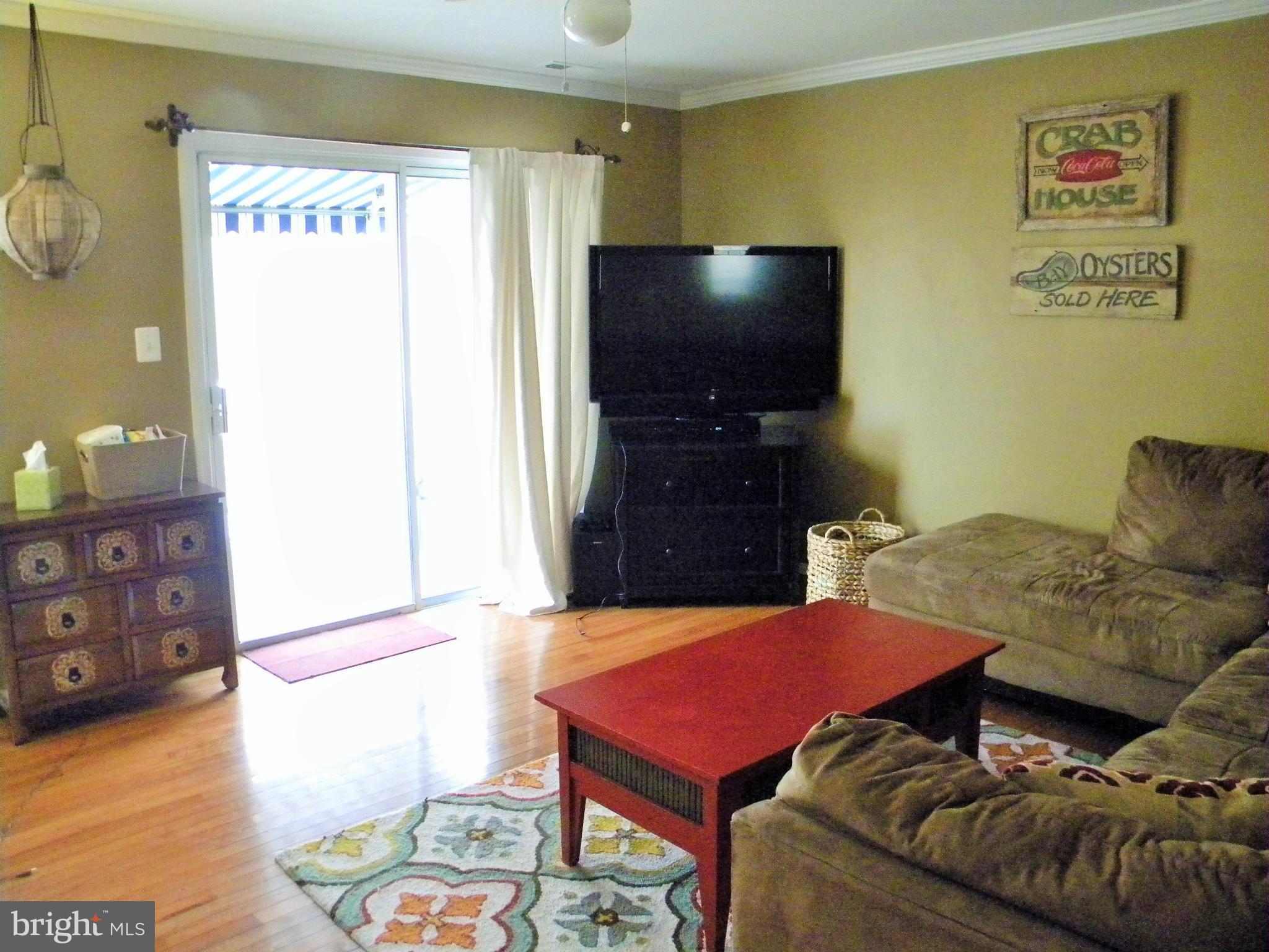 FRANKLIN MANOR BEACH - Residential