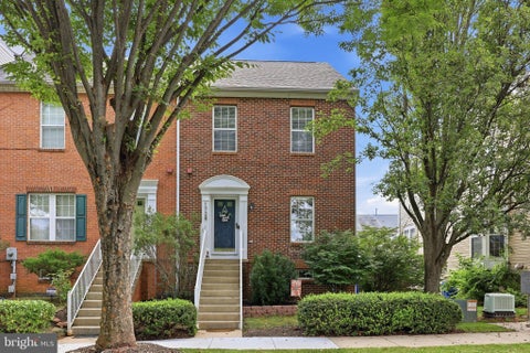Townhouse For Sale - 1728 Derrs Square<br/> FREDERICK, MD 21701