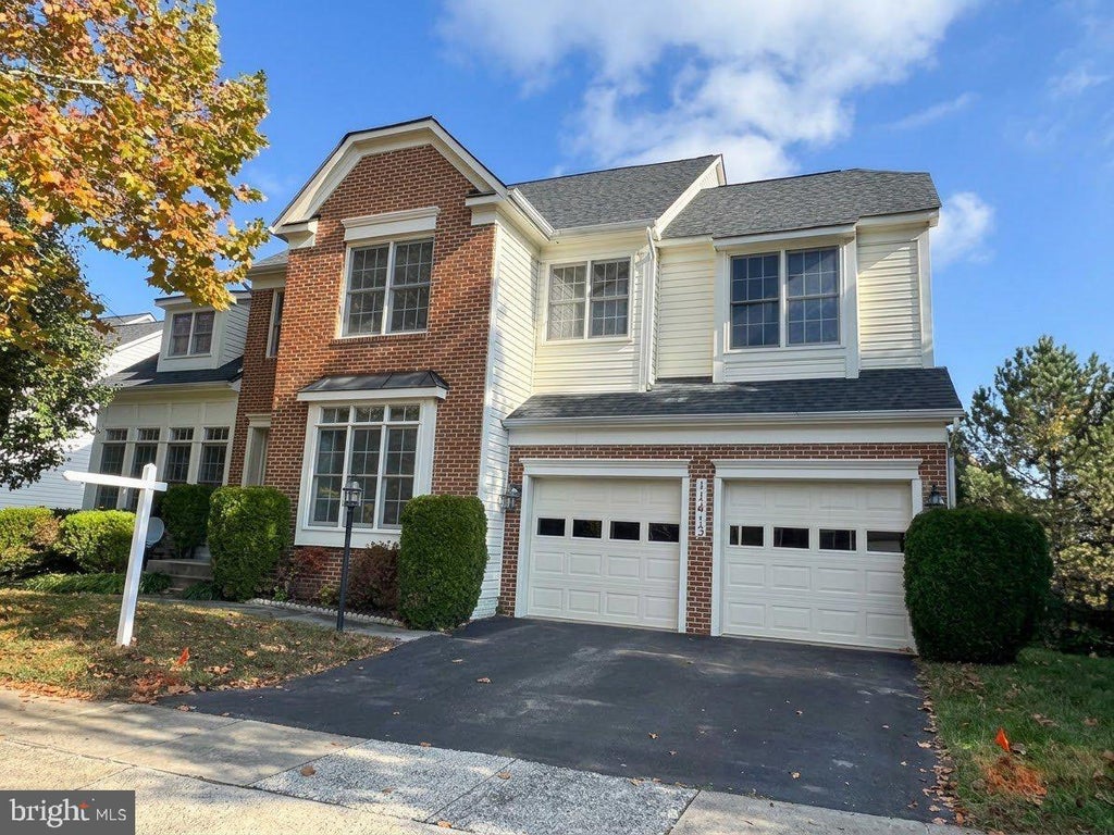 Photo of 11413 Tall Forest Circle, GAITHERSBURG, MD 20878 (MLS # MDMC2262140)