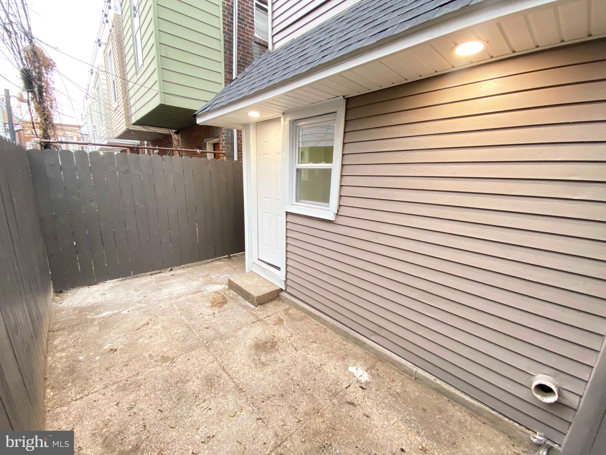 PORT RICHMOND - Residential