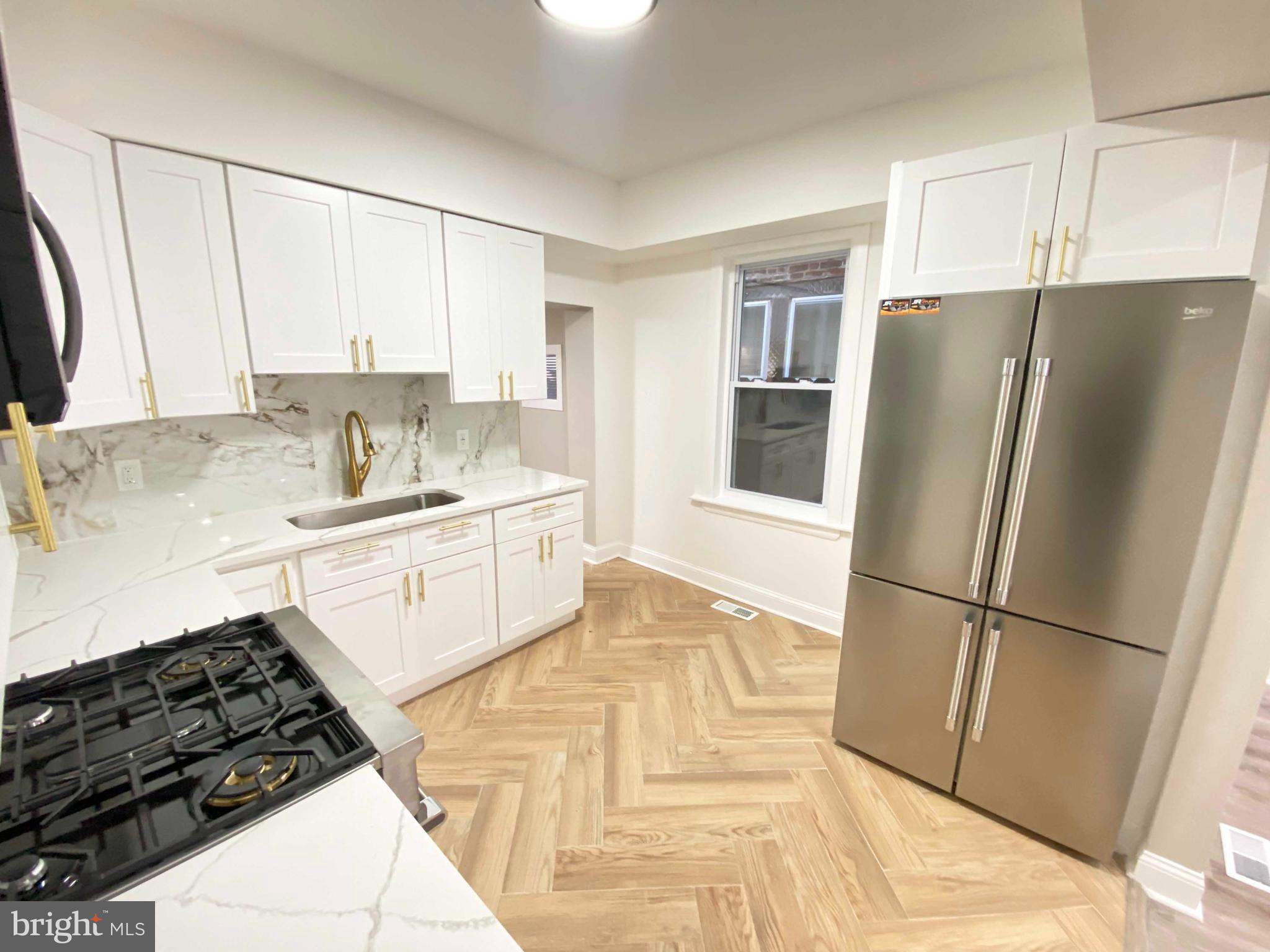 PORT RICHMOND - Residential