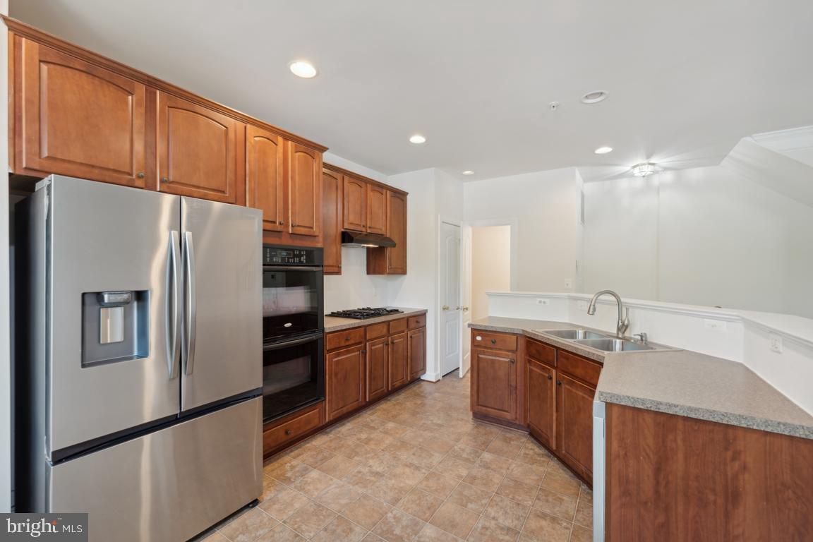 RUSSETT - Residential