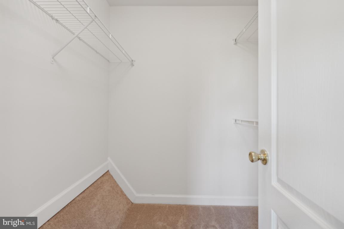 RUSSETT - Residential