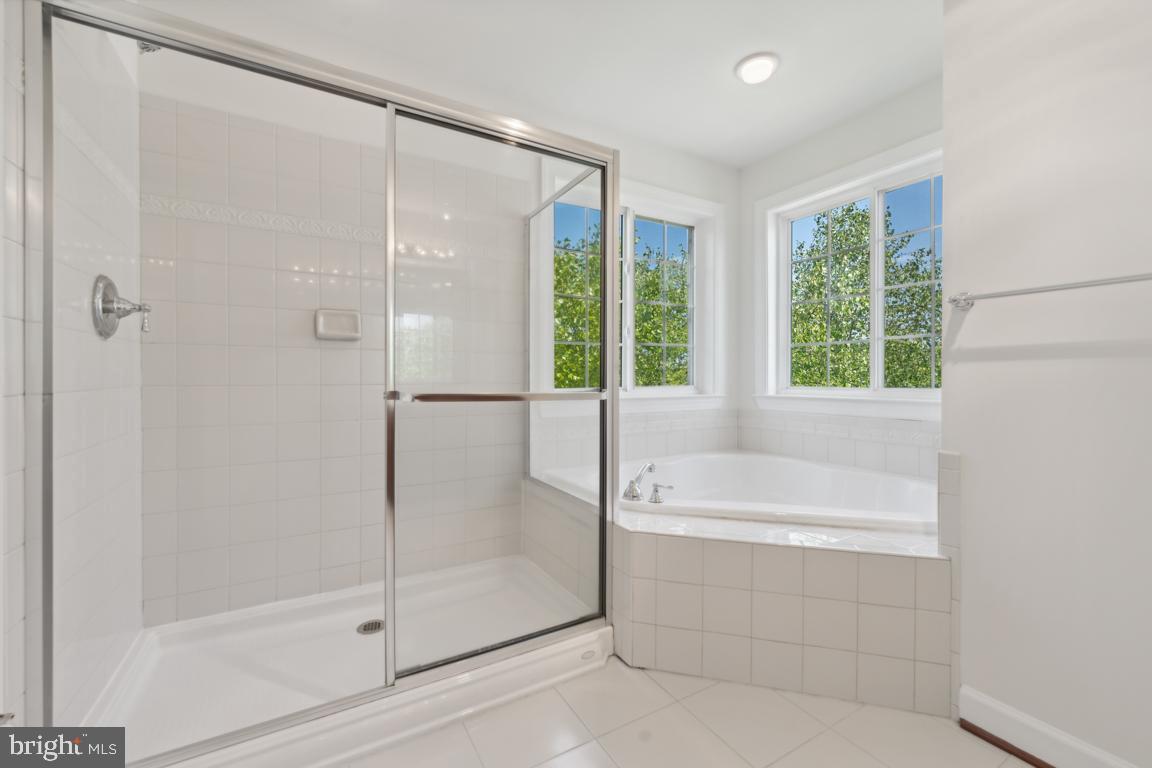 RUSSETT - Residential