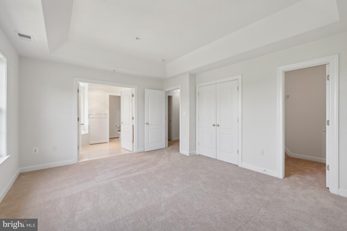 RUSSETT - Residential