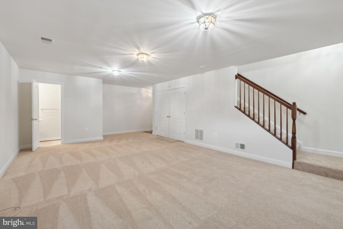 RUSSETT - Residential