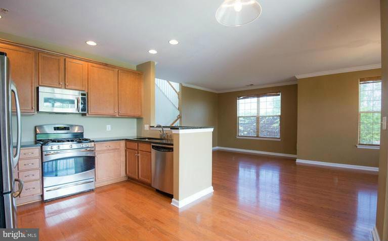 RIDGES AT BELMONT - Residential Lease