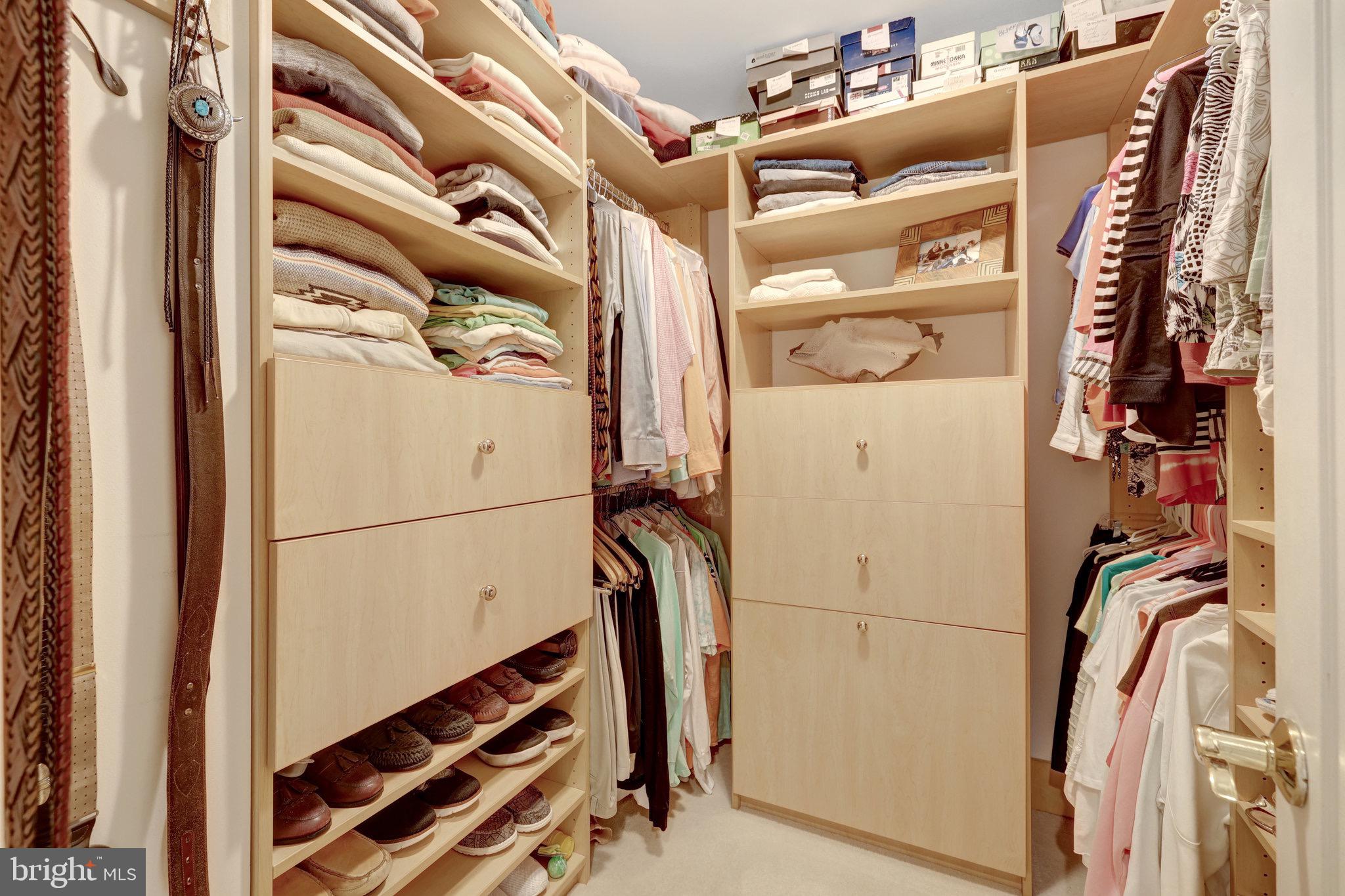 RESTON - Residential