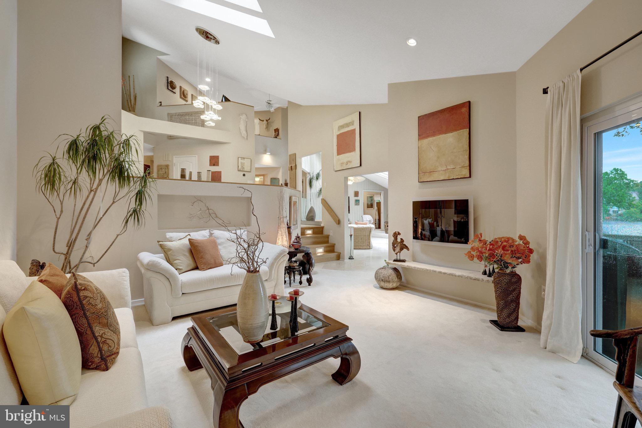 RESTON - Residential