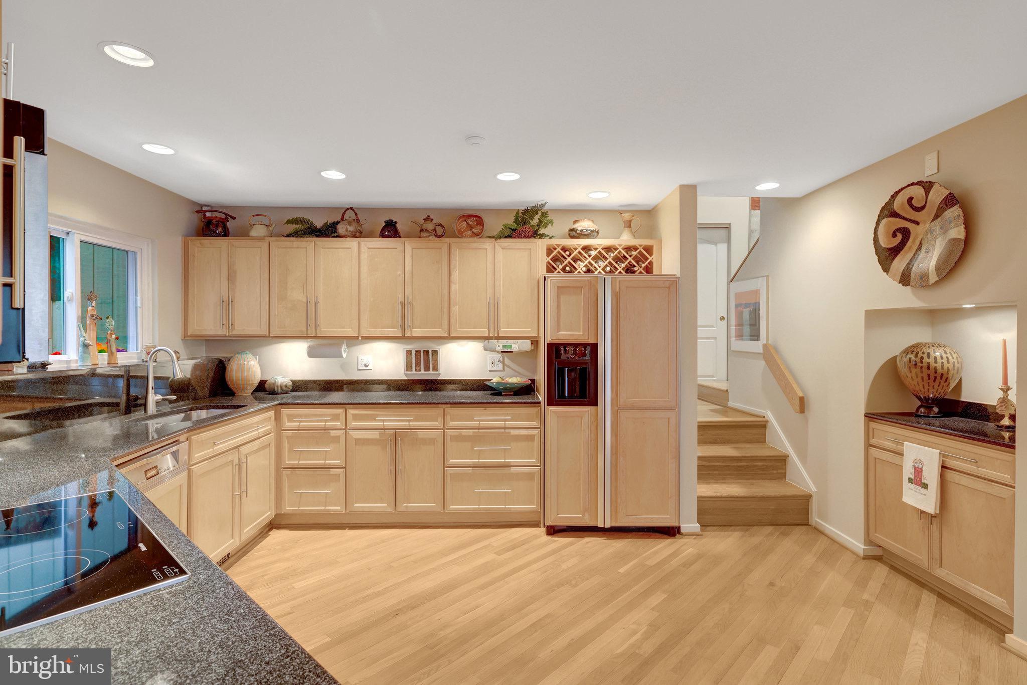 RESTON - Residential