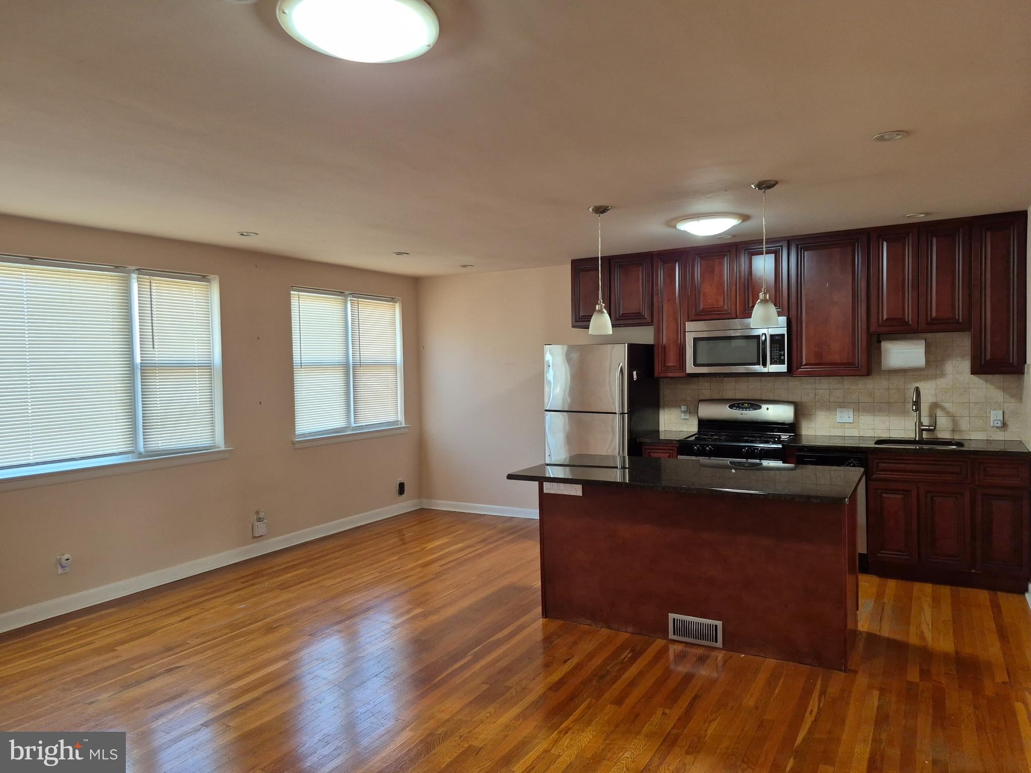 7254 MANSFIELD AVENUE 2ND FLOOR