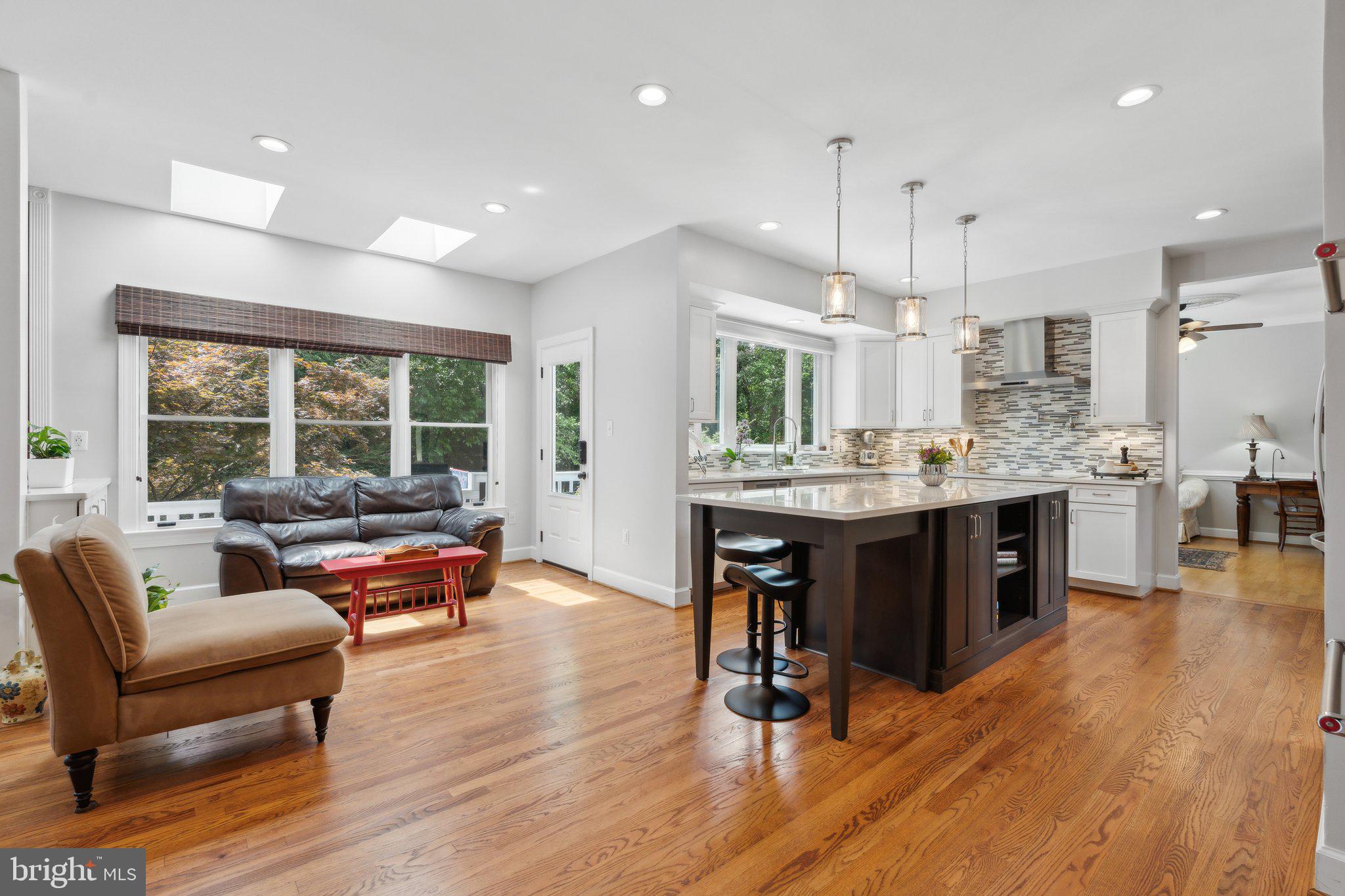 OAKTON GROVE - Residential