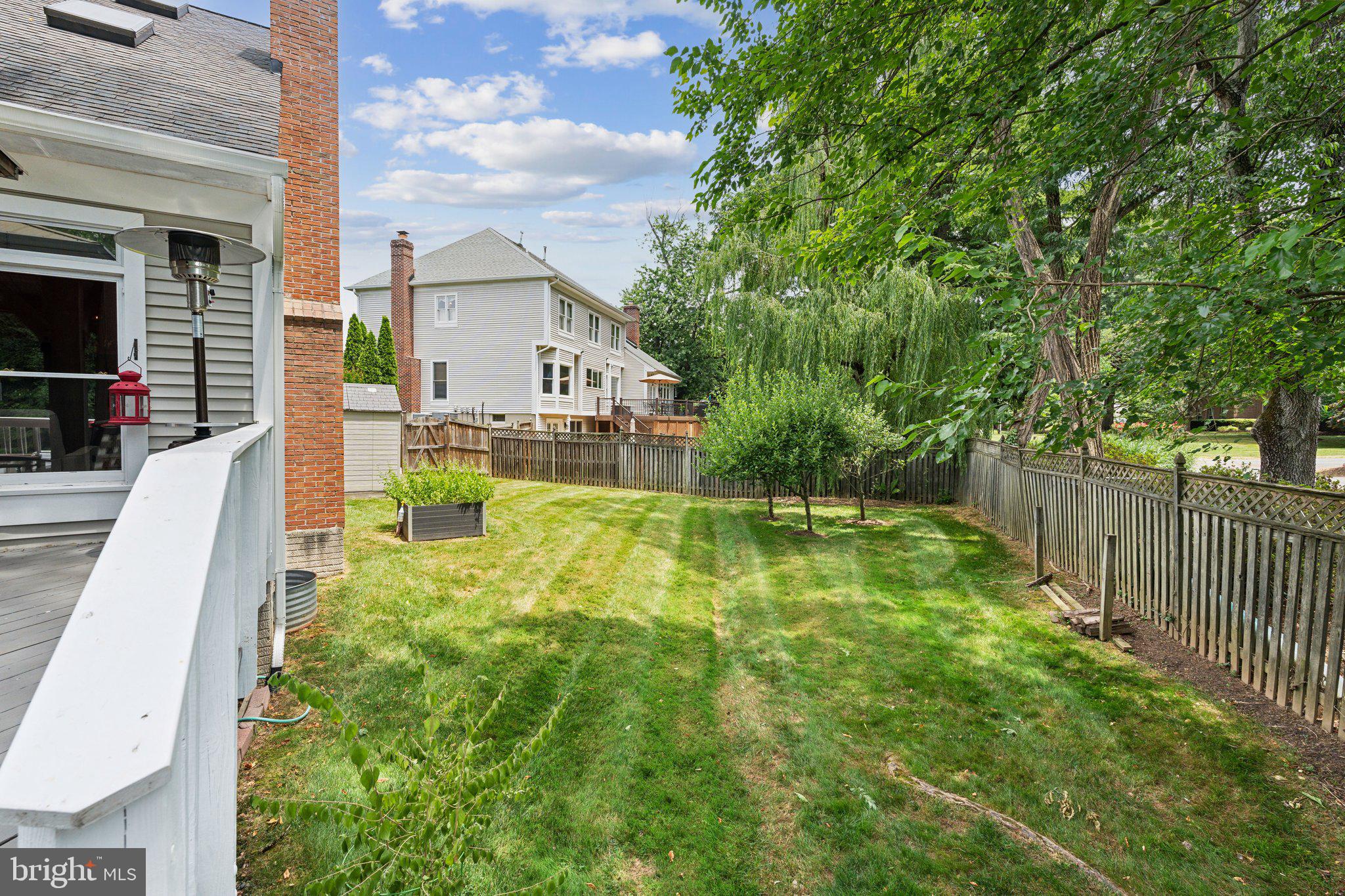 OAKTON GROVE - Residential