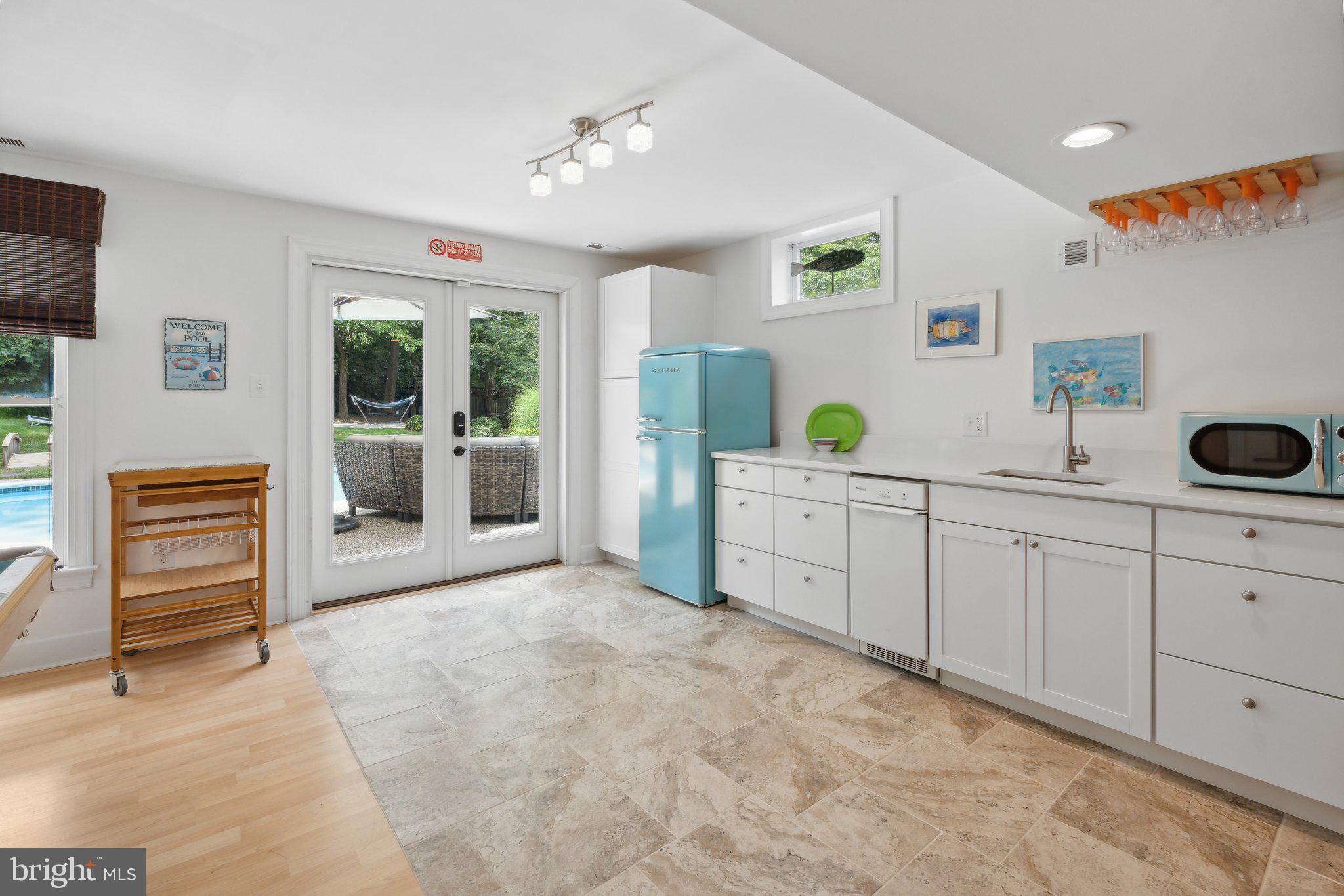 OAKTON GROVE - Residential