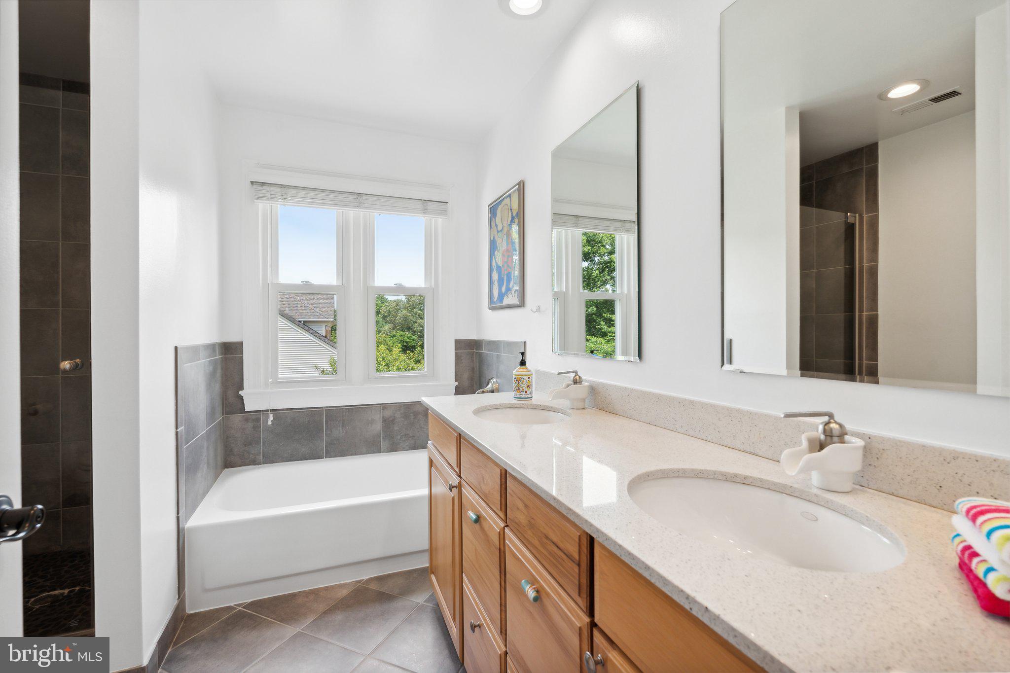 OAKTON GROVE - Residential