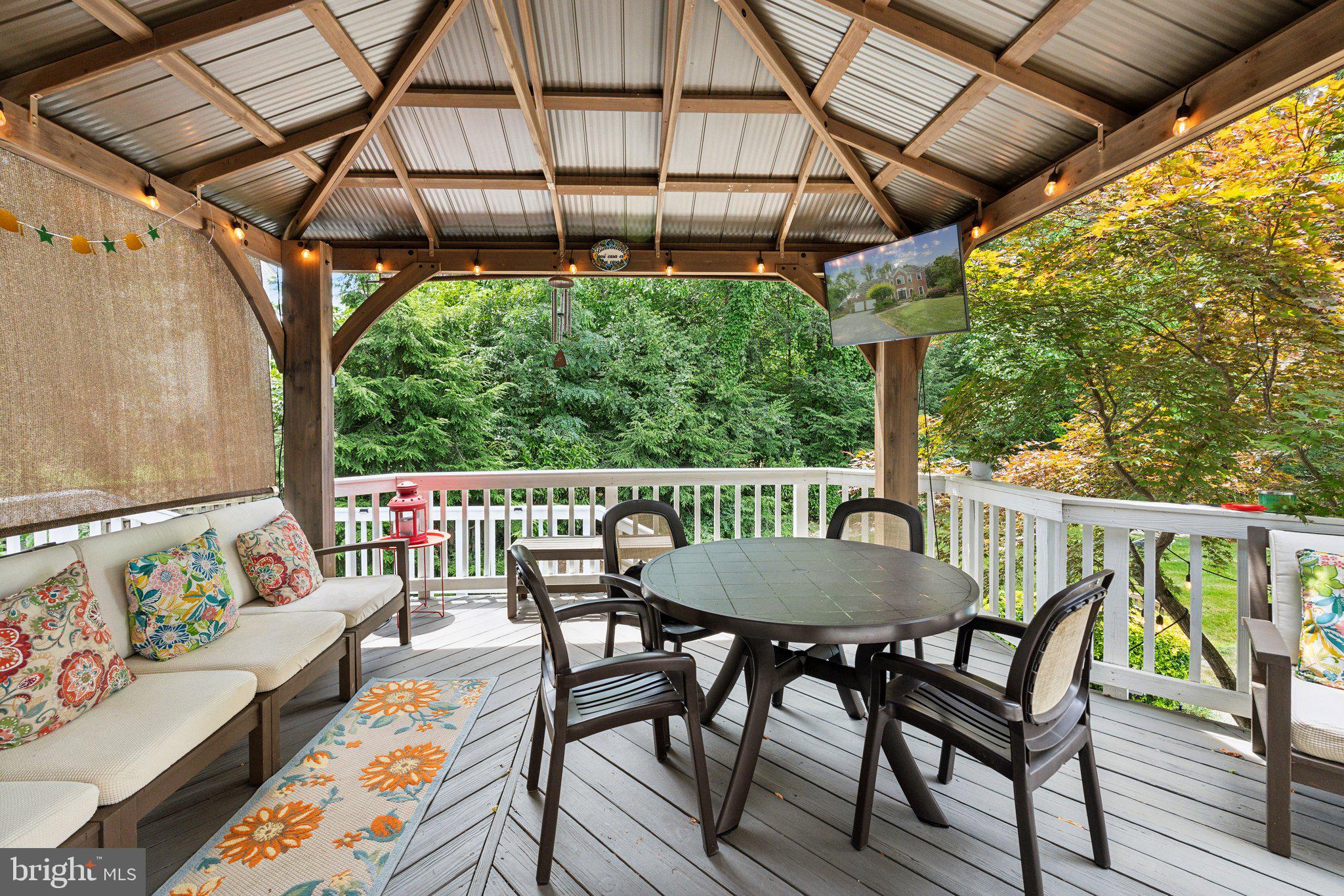 OAKTON GROVE - Residential