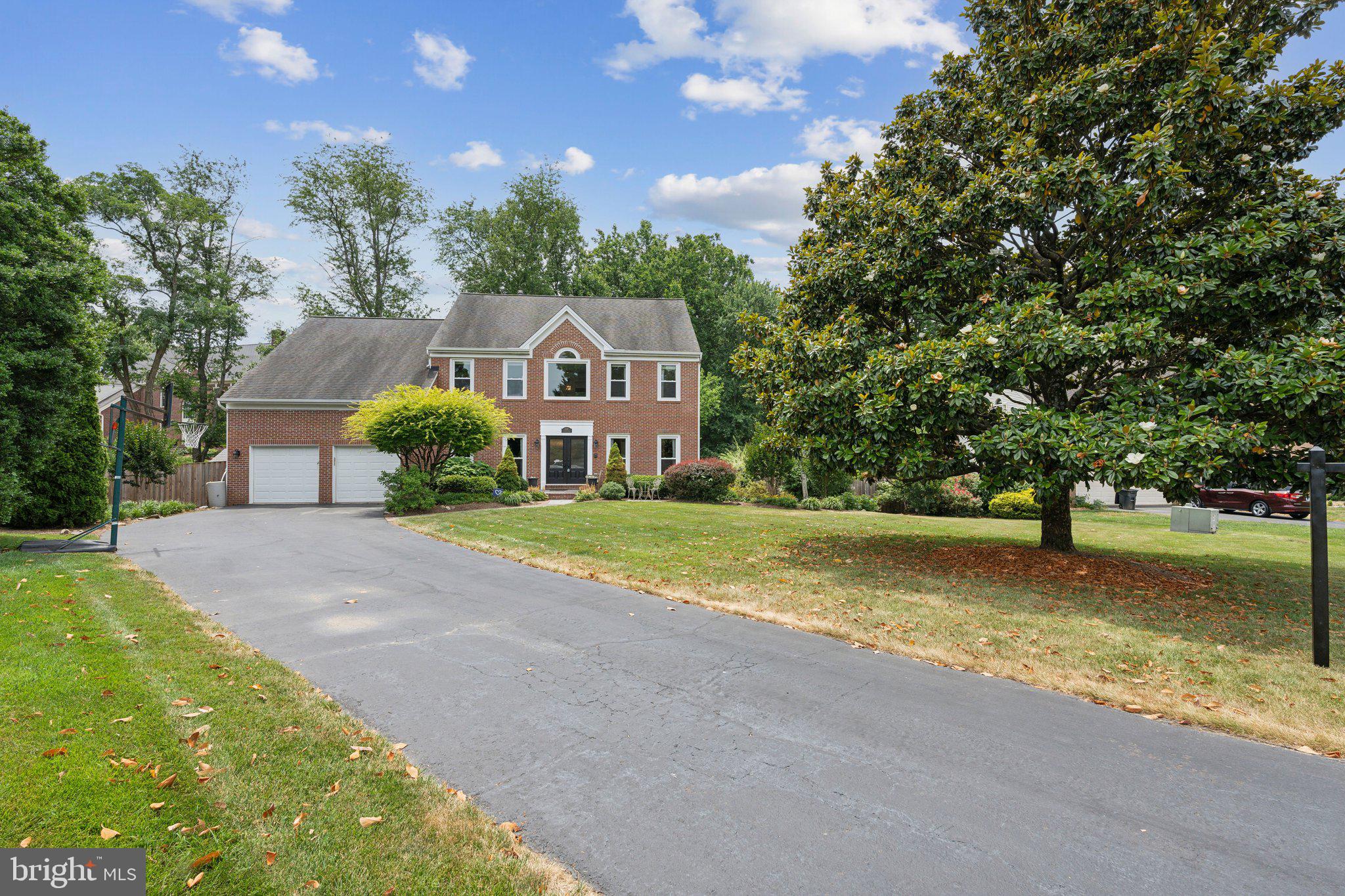 OAKTON GROVE - Residential