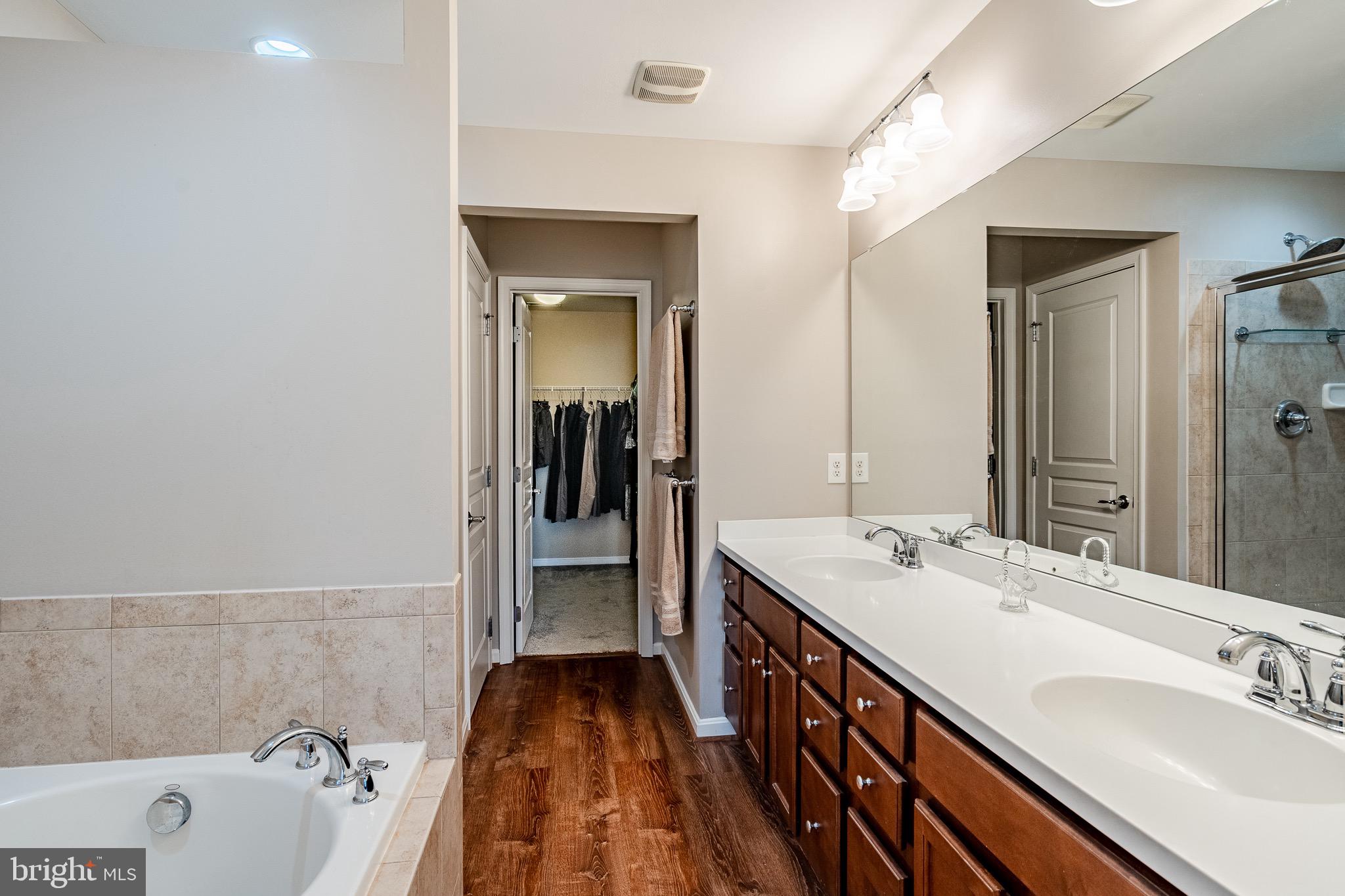 APPLECROSS - Residential