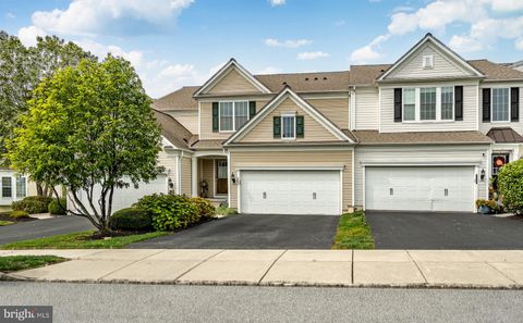 297 N CALDWELL CIRCLE DOWNINGTOWN PA 19335