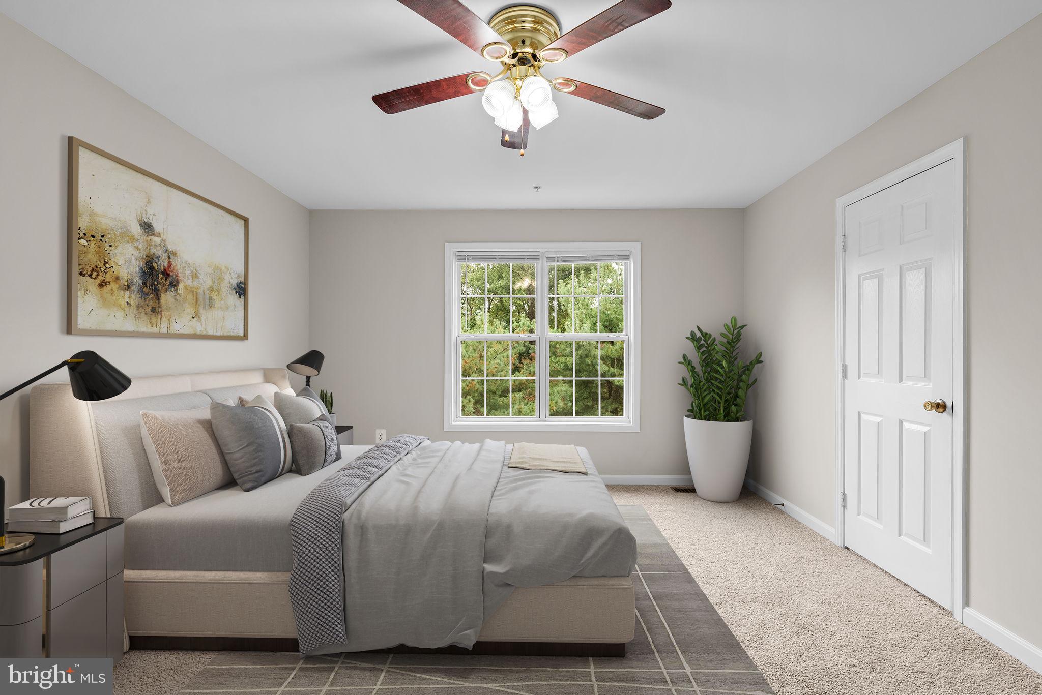 EMERALD KNOLLS - Residential