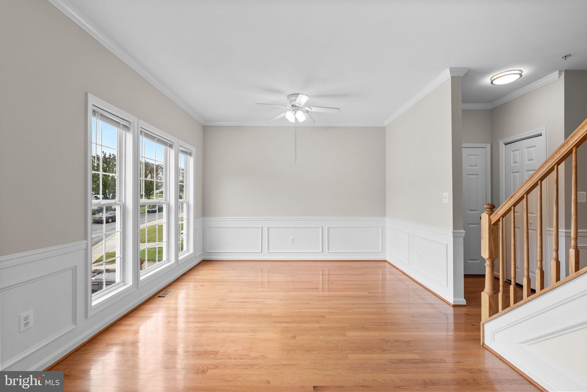 EMERALD KNOLLS - Residential