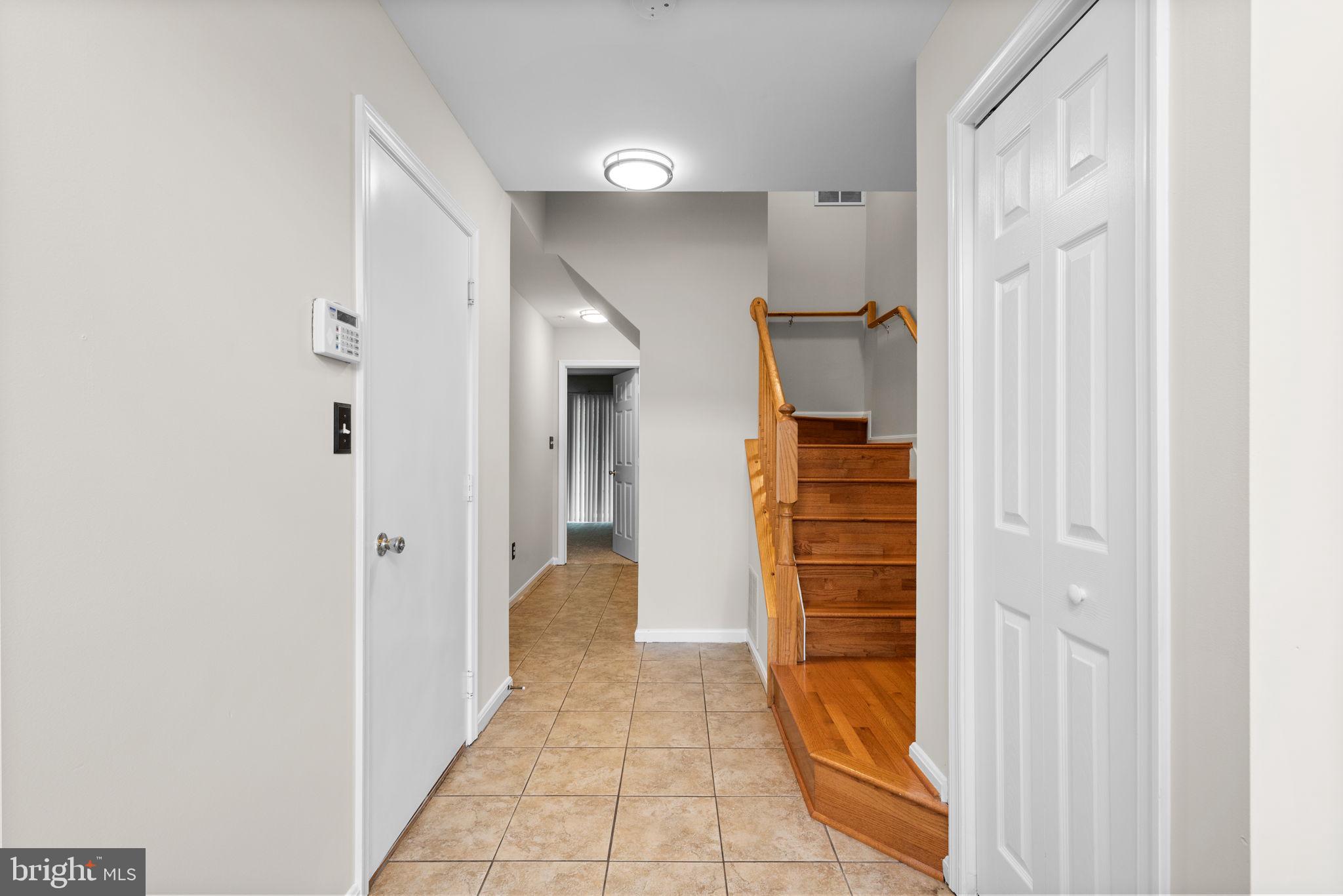 EMERALD KNOLLS - Residential