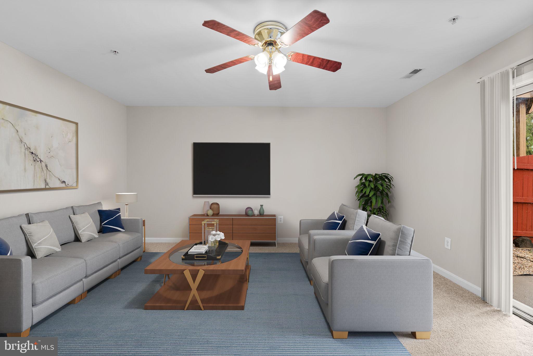 EMERALD KNOLLS - Residential