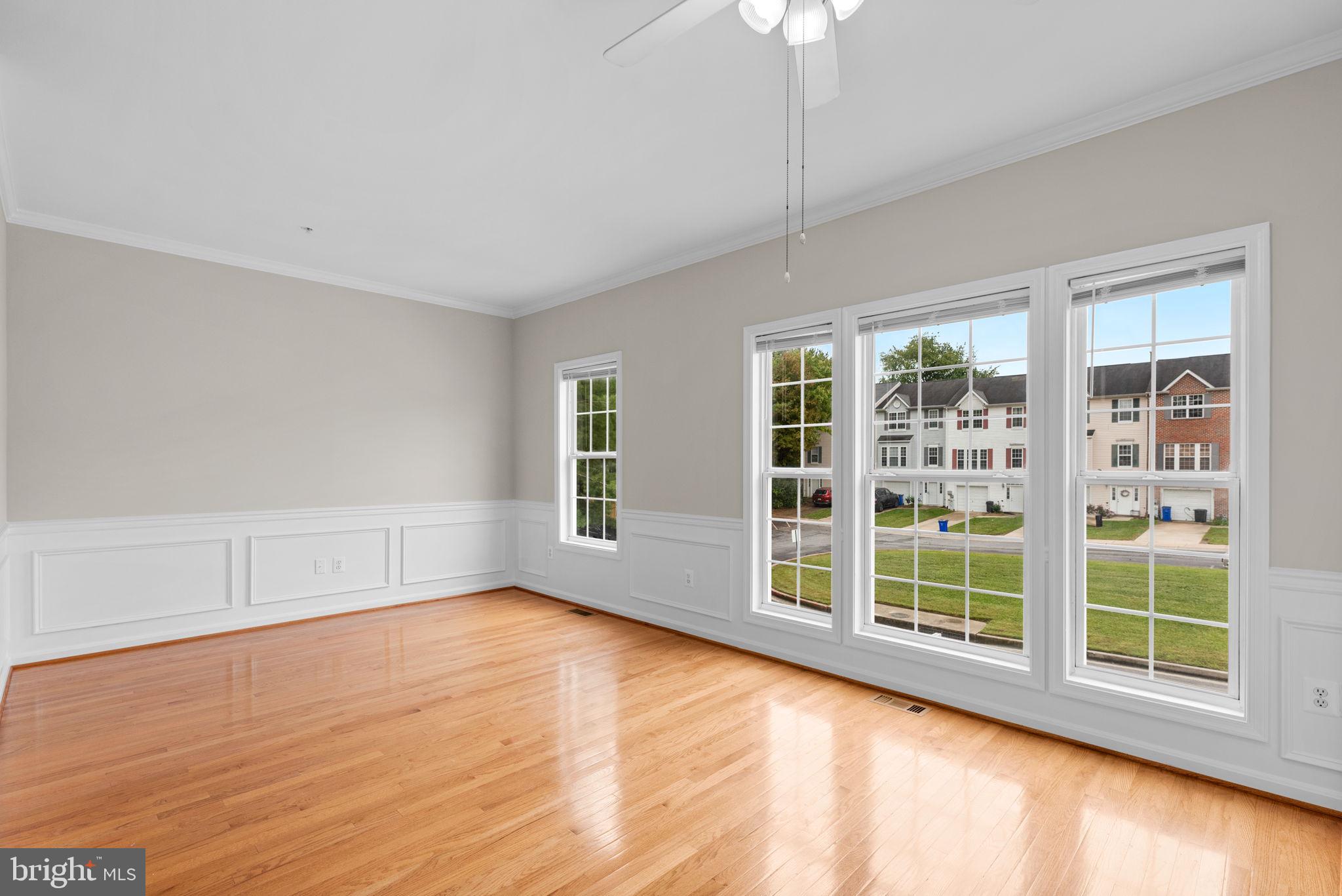 EMERALD KNOLLS - Residential