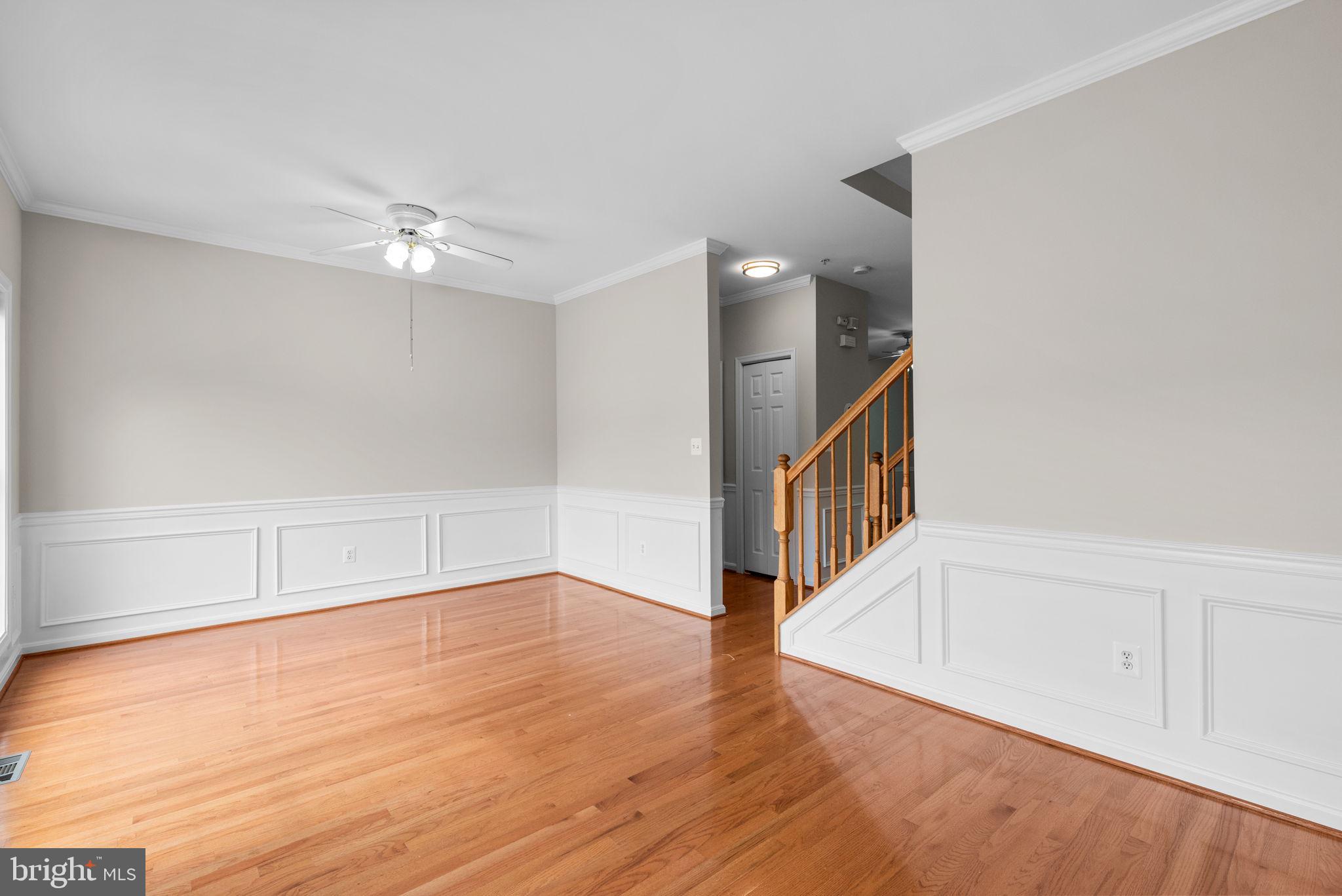 EMERALD KNOLLS - Residential