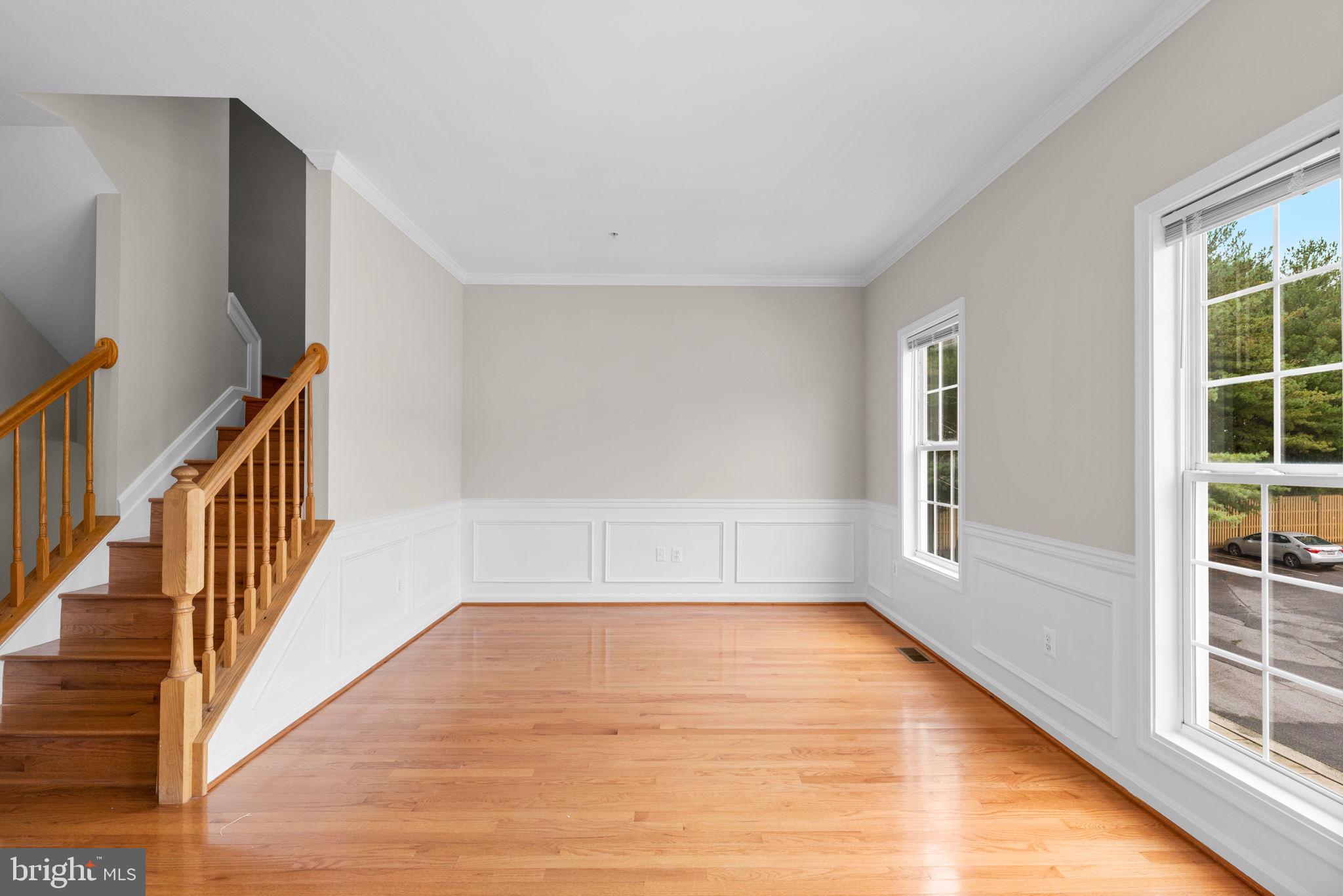 EMERALD KNOLLS - Residential