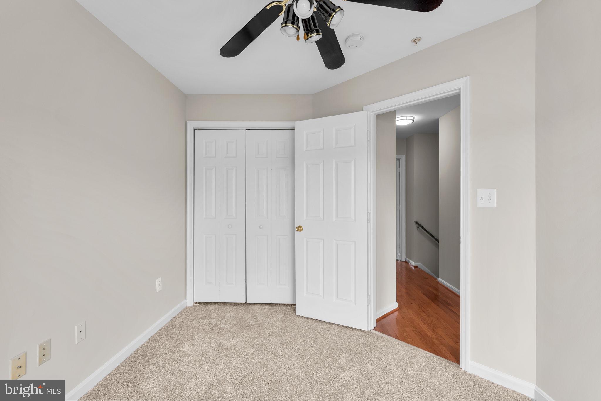 EMERALD KNOLLS - Residential