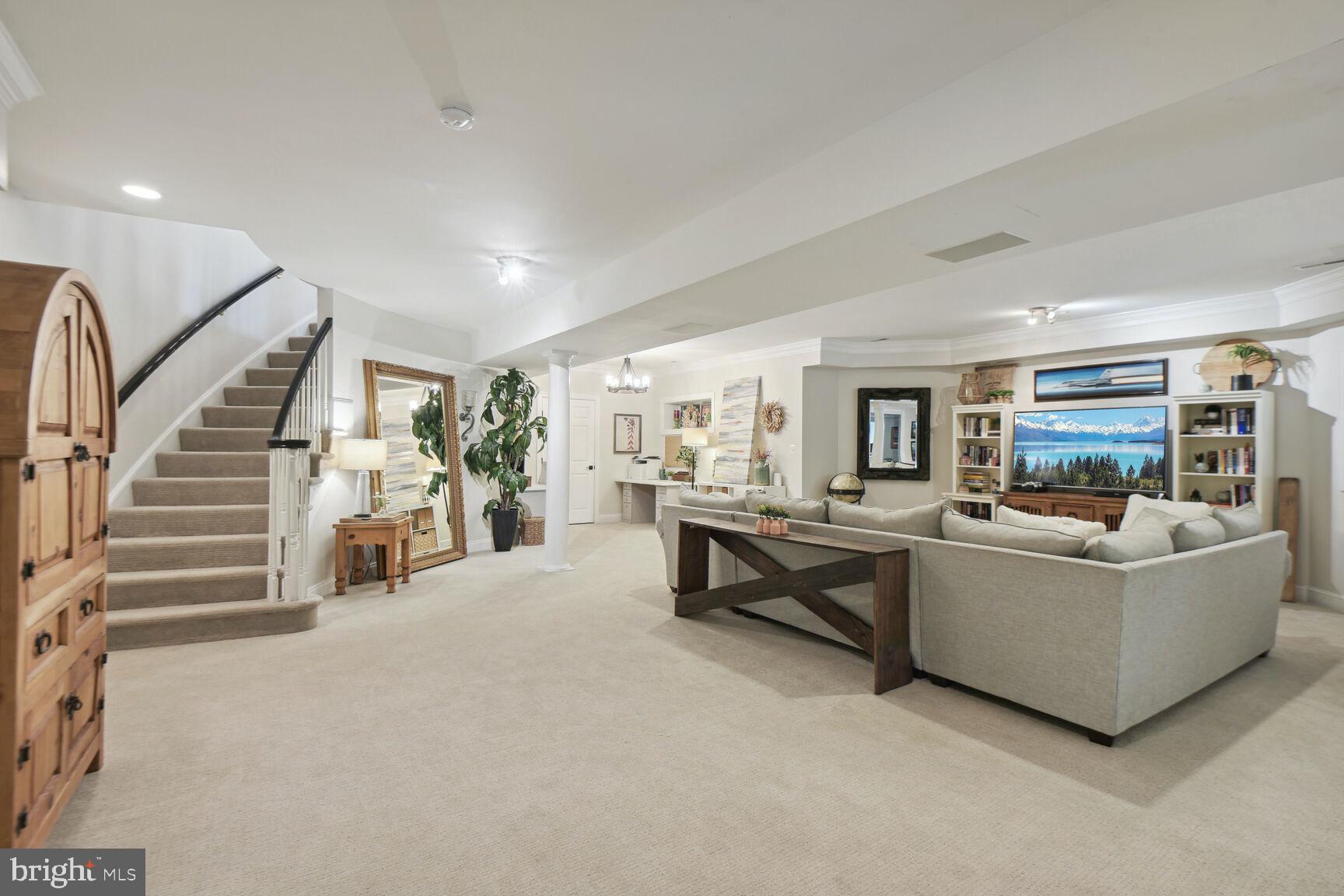 ESTATES AT LOWES - Residential