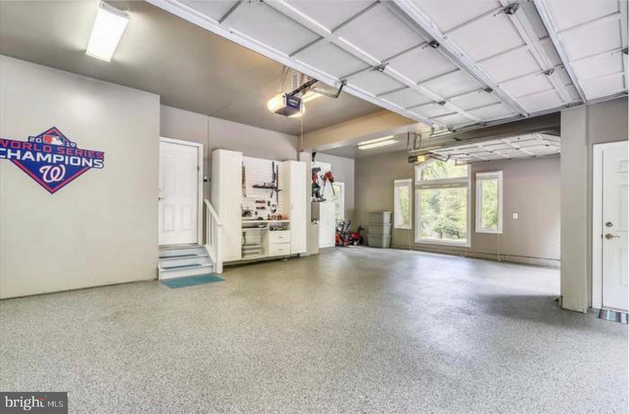 ESTATES AT LOWES - Residential