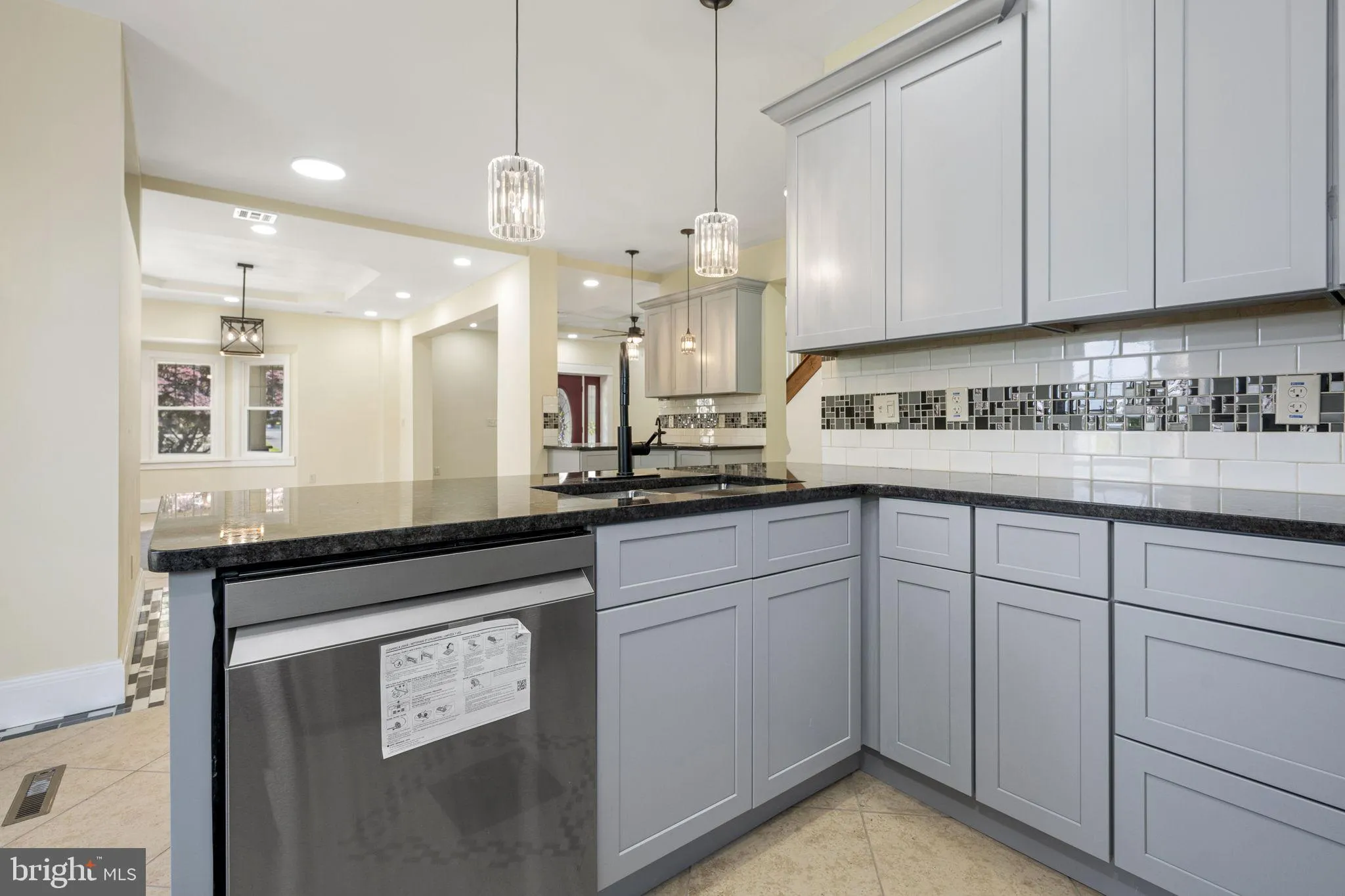 Reading, Pennsylvania 19605, United States, 4 Bedrooms Bedrooms, ,3 BathroomsBathrooms,Residential,Active,164378