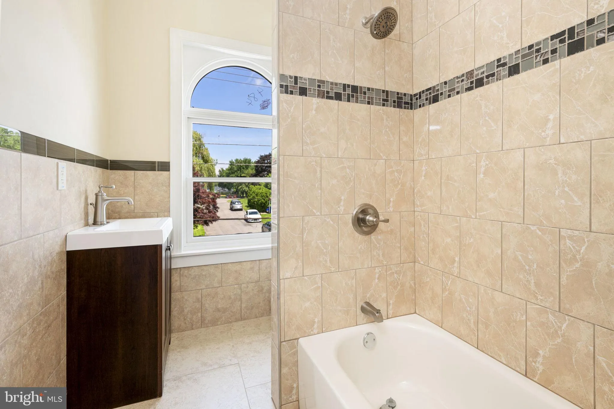 Reading, Pennsylvania 19605, United States, 4 Bedrooms Bedrooms, ,3 BathroomsBathrooms,Residential,Active,164378