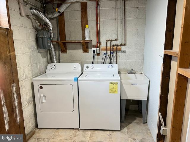 HALLFIELD MANOR - Residential Lease