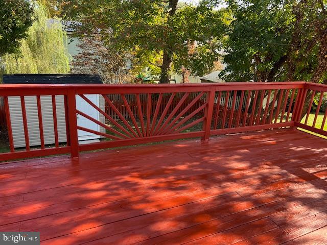 HALLFIELD MANOR - Residential Lease