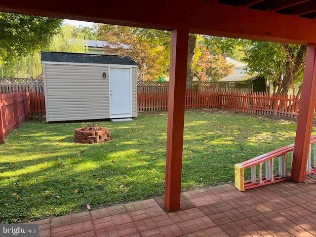 HALLFIELD MANOR - Residential Lease