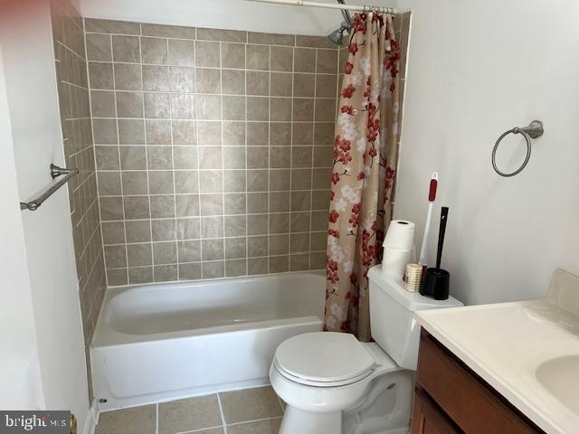 HALLFIELD MANOR - Residential Lease