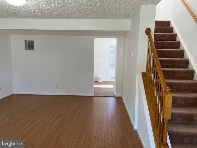 HALLFIELD MANOR - Residential Lease