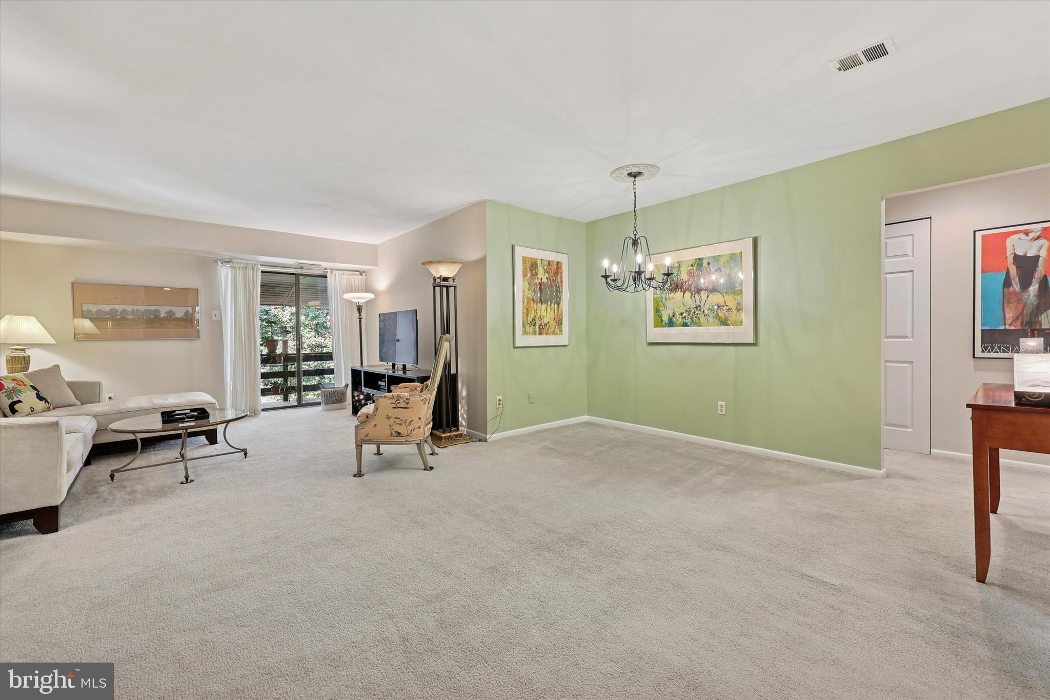 ROXBOROUGH - Residential