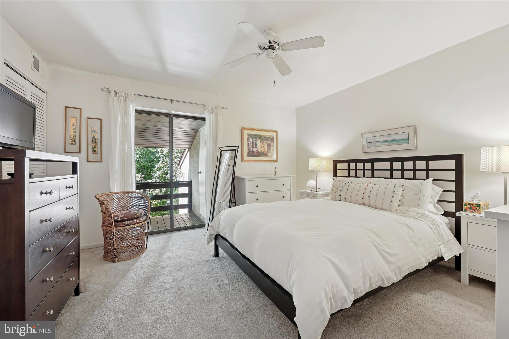 ROXBOROUGH - Residential