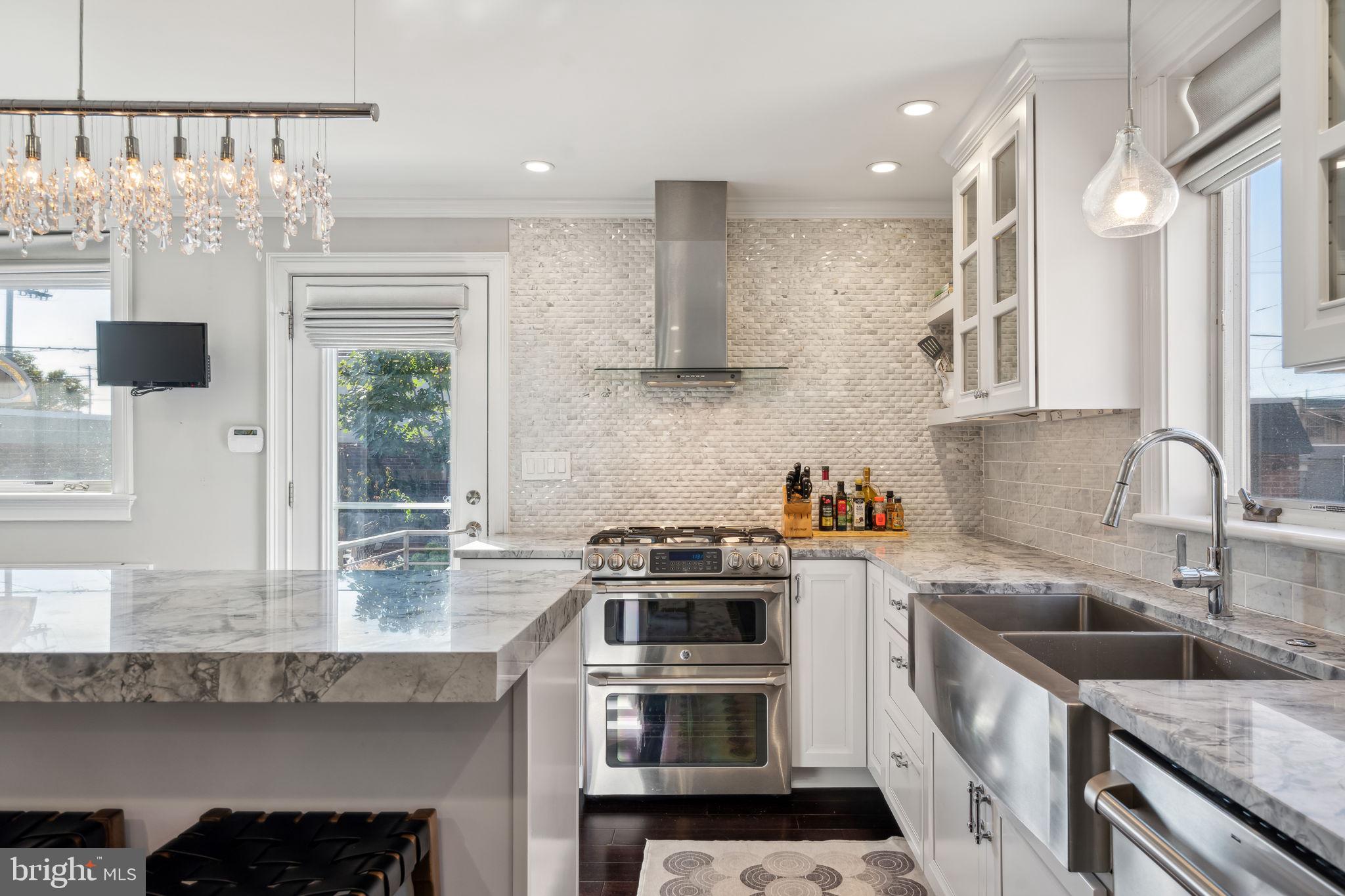 GIRARD ESTATES - Residential